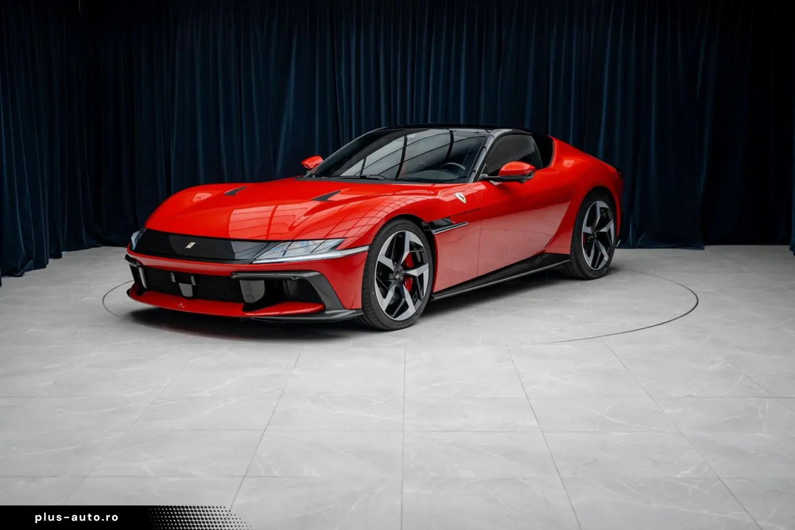FERRARI Coupe 6.5 V12 CARBON LIFT PASSENGER DISPLAY