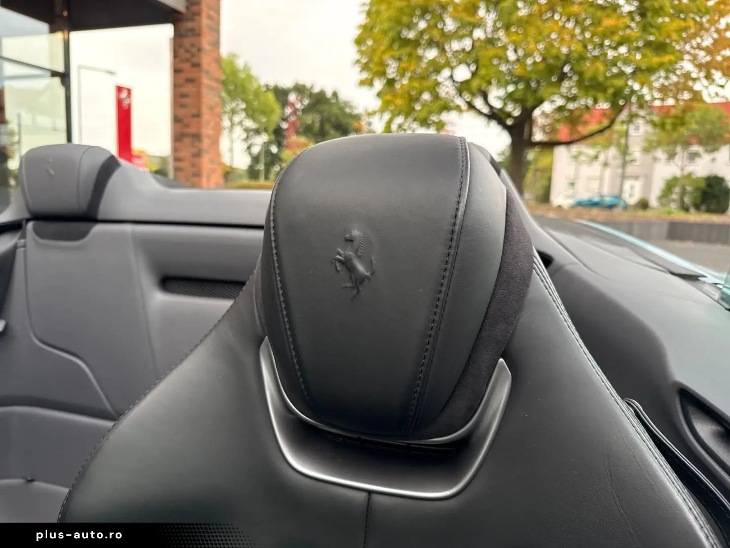 FERRARI Roma Spider  Embleme Navi PDC Klima Leder