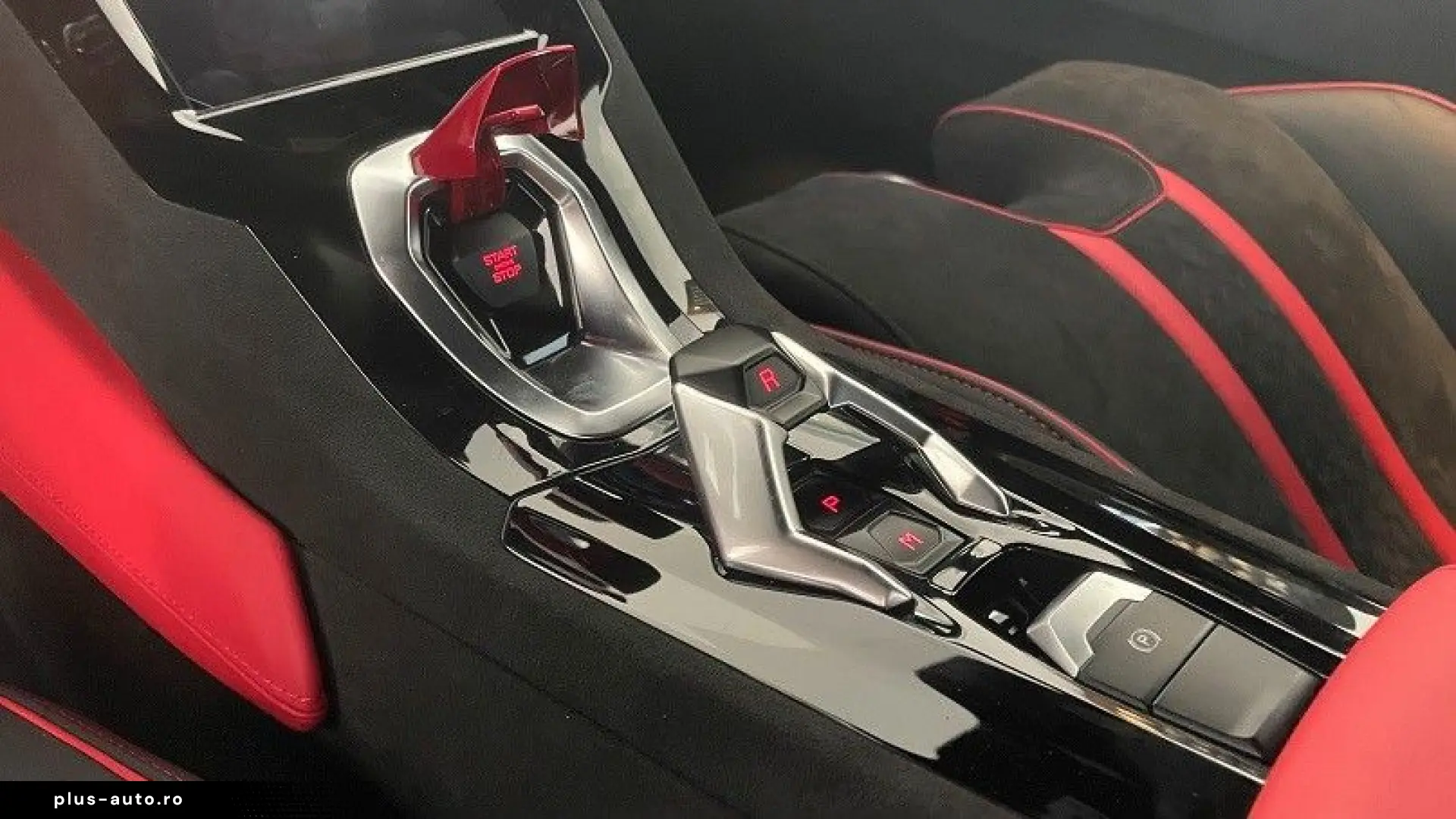 LAMBORGHINI HURACAN TECNICA LIFT CARBON SPORT SEATS