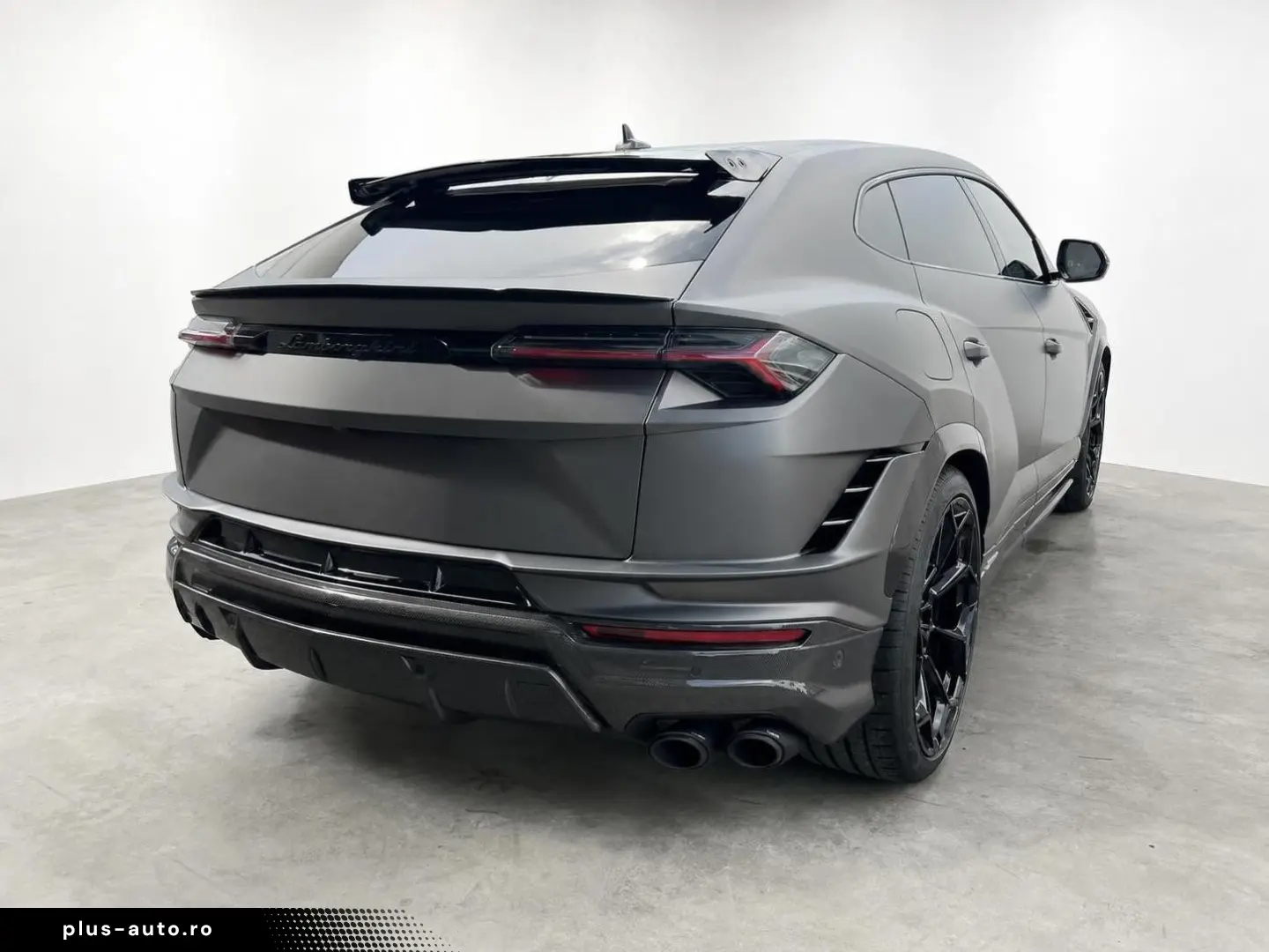 LAMBORGHINI Performante   Vollcarbon   23  Pelope   Akrapovi