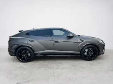 LAMBORGHINI Performante   Vollcarbon   23  Pelope   Akrapovi