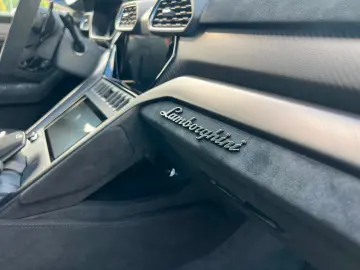 LAMBORGHINI Performante   Vollcarbon   23  Pelope   Akrapovi