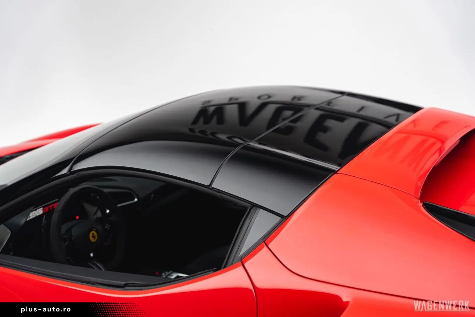 FERRARI 296 GTS Spider LIFT CARBONLENKRAD BICOLOR KAMERA