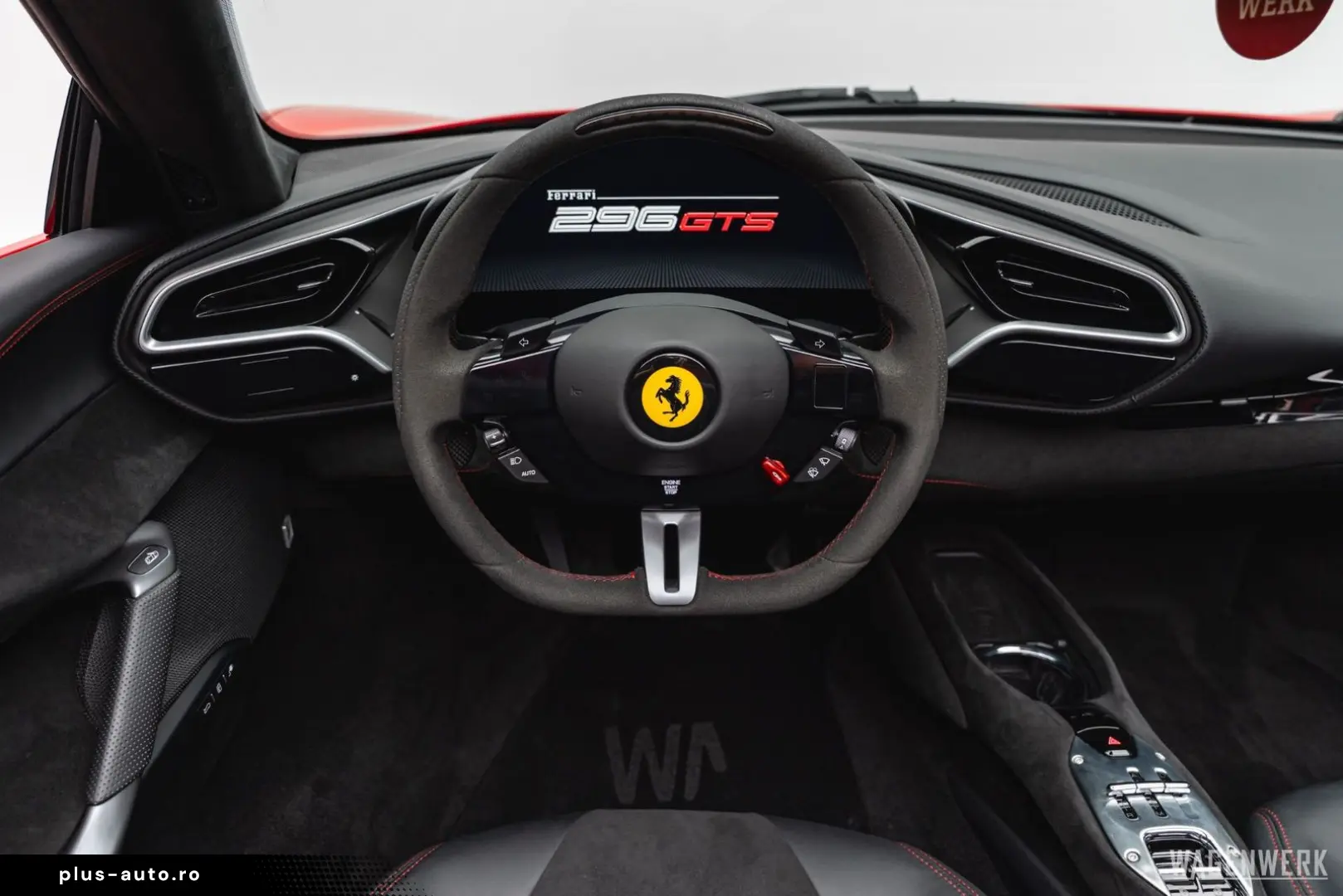 FERRARI 296 GTS Spider LIFT CARBONLENKRAD BICOLOR KAMERA