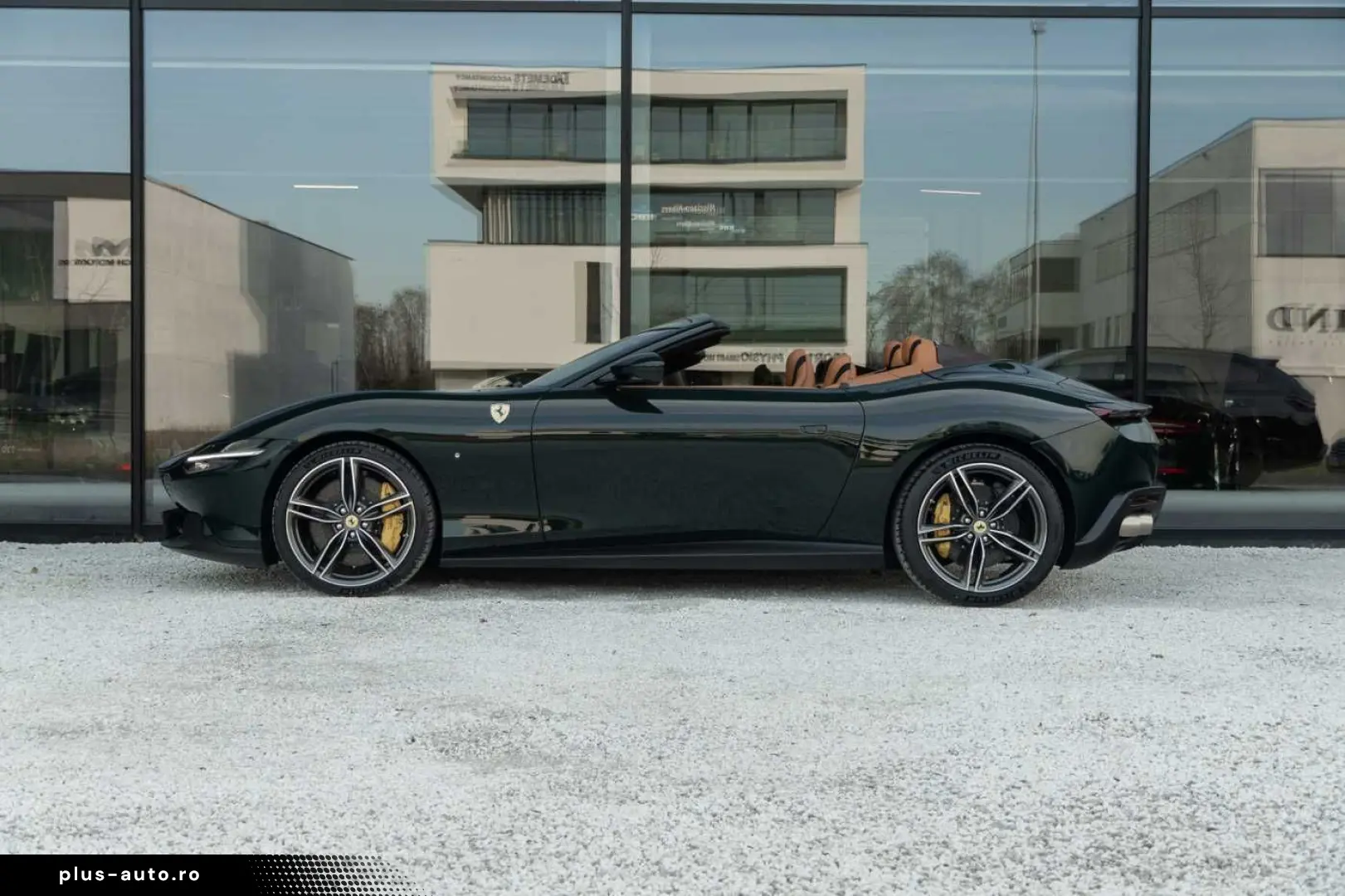 FERRARI ROMA Spider Classic Color Verdi Daytona Seats JB