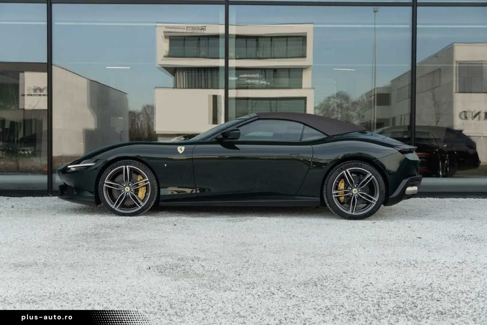 FERRARI ROMA Spider Classic Color Verdi Daytona Seats JB