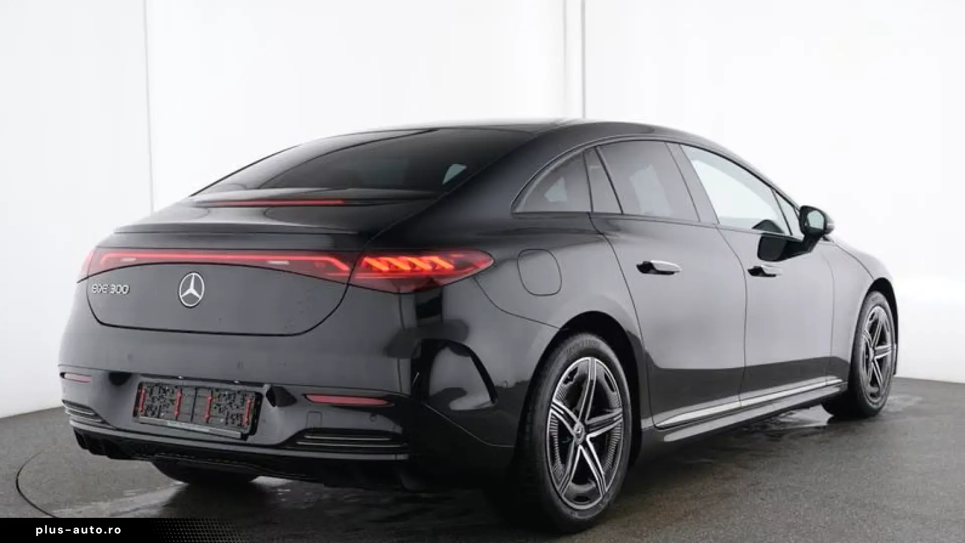 Mercedes-Benz EQE 300