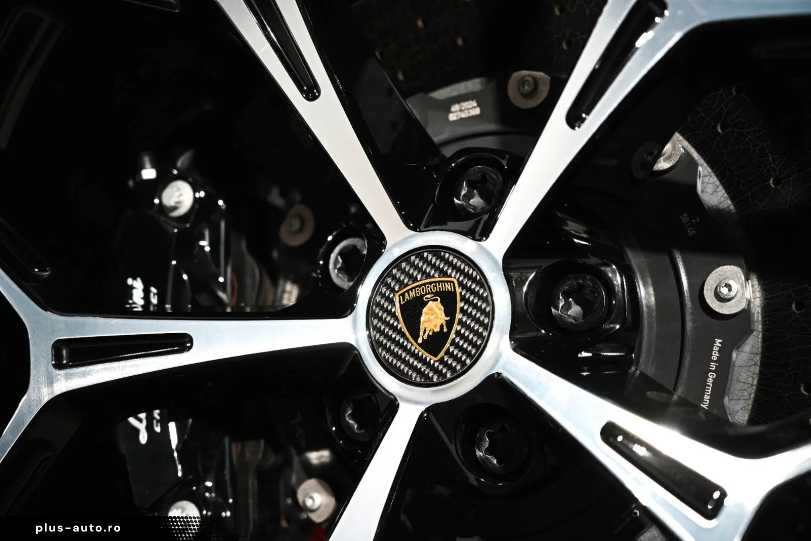 LAMBORGHINI Revuelto   Ad Personam   Carbon