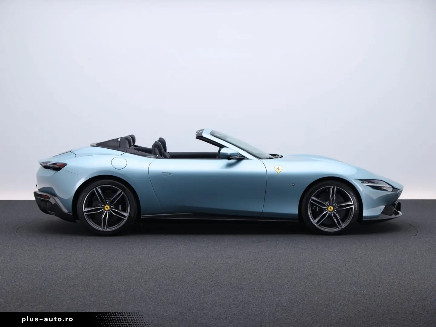 FERRARI Roma Spider