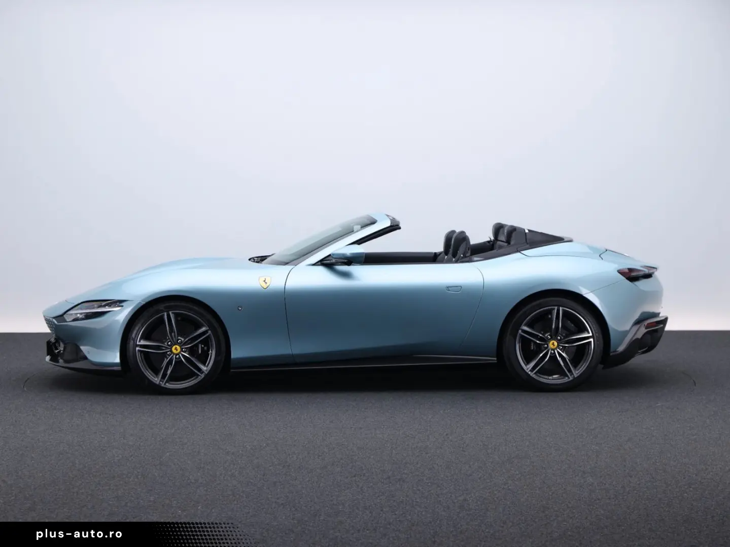 FERRARI Roma Spider