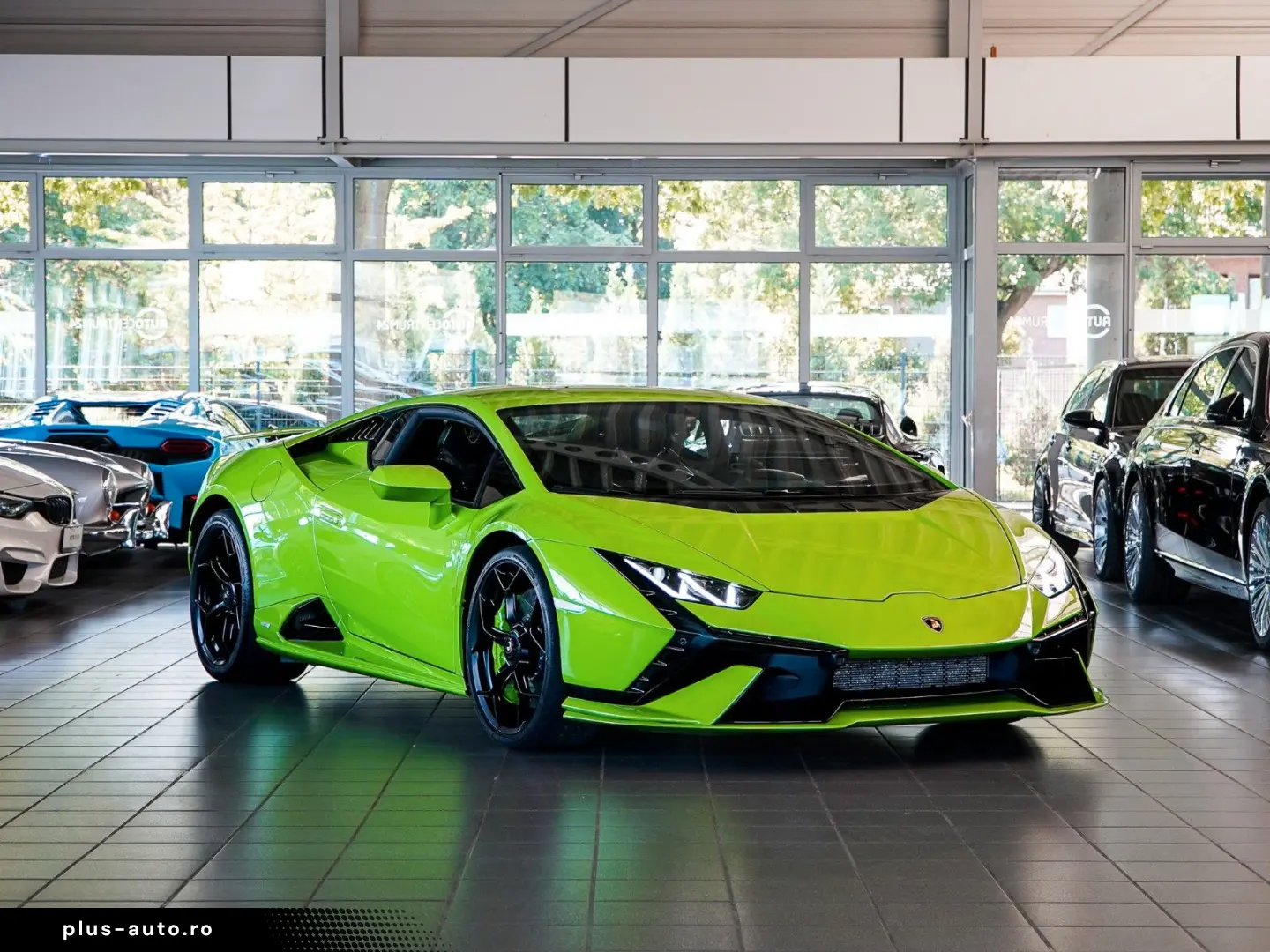 LAMBORGHINI Huracán Tecnica Carbon Buckets Sensonum Lift