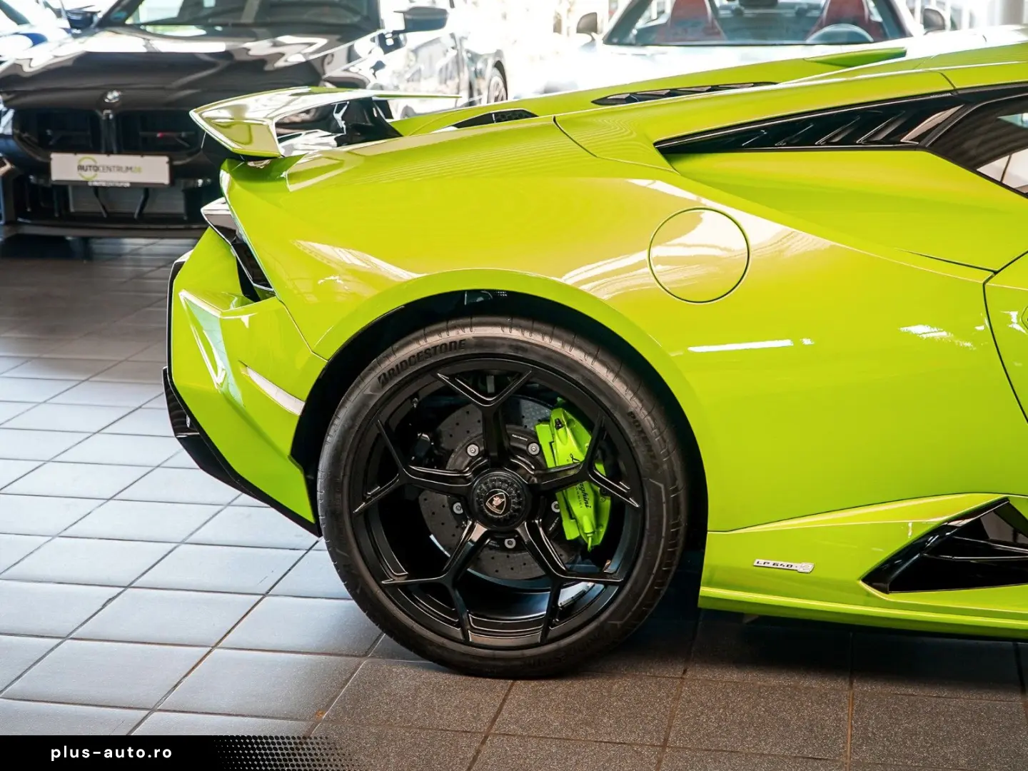 LAMBORGHINI Huracán Tecnica Carbon Buckets Sensonum Lift