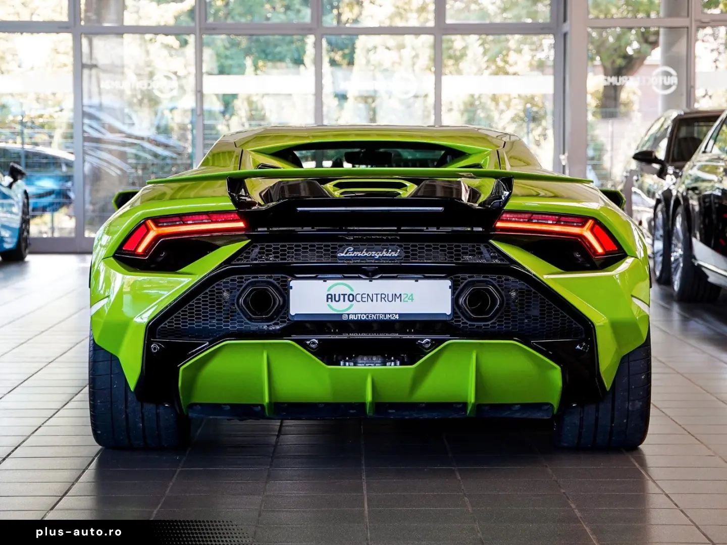 LAMBORGHINI Huracán Tecnica Carbon Buckets Sensonum Lift