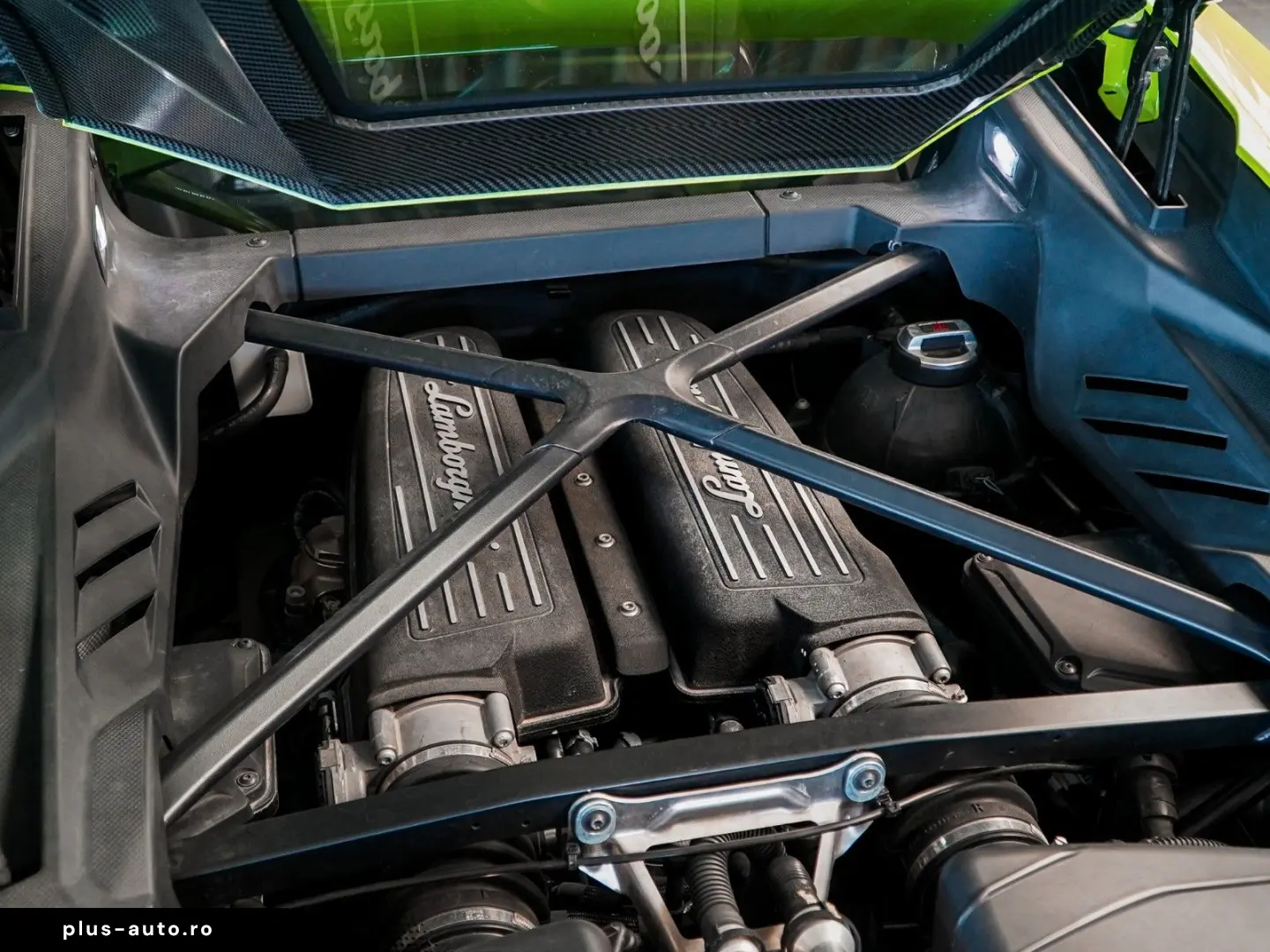 LAMBORGHINI Huracán Tecnica Carbon Buckets Sensonum Lift