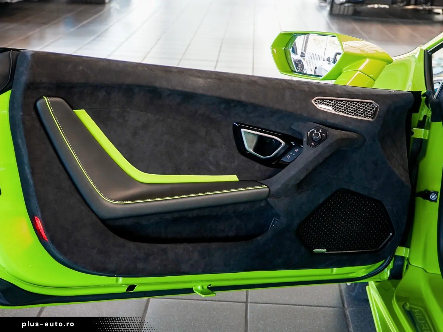 LAMBORGHINI Huracán Tecnica Carbon Buckets Sensonum Lift