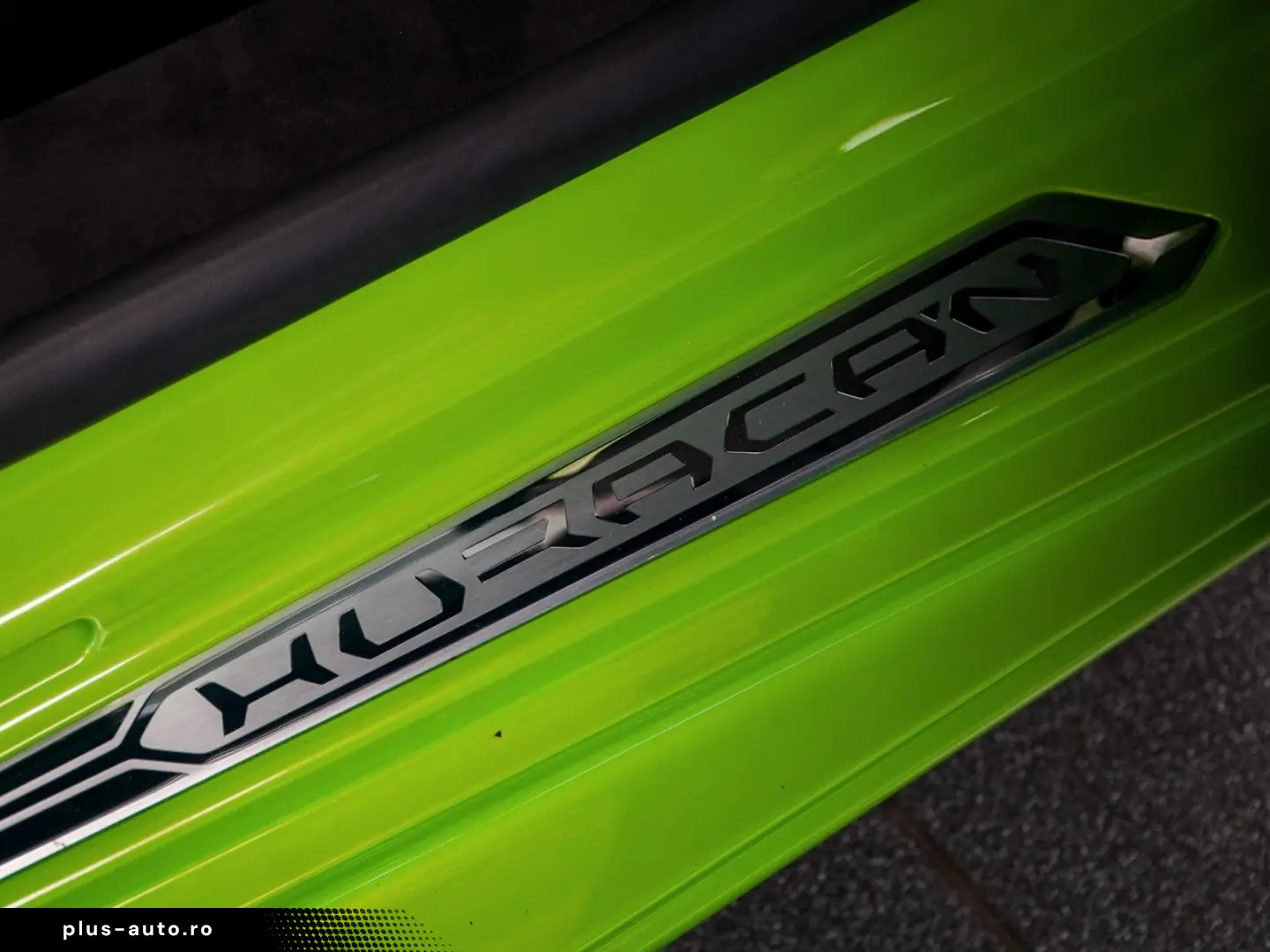 LAMBORGHINI Huracán Tecnica Carbon Buckets Sensonum Lift