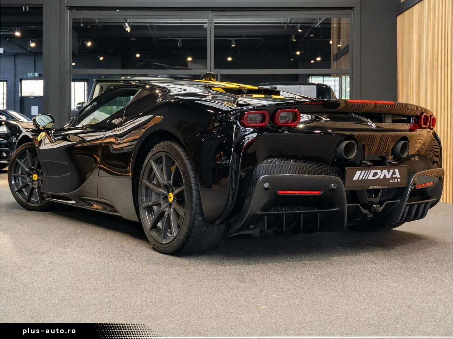FERRARI SF90 Stradale Full Carbon Lift 4.0 V8 Stradale