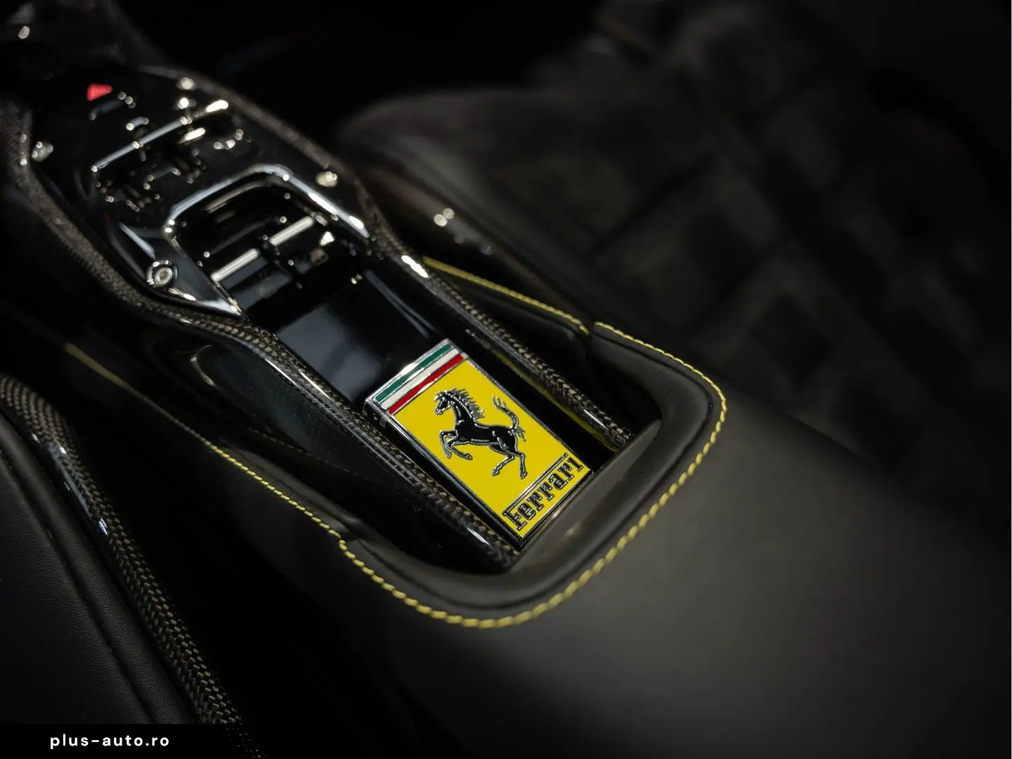 FERRARI SF90 Stradale Full Carbon Lift 4.0 V8 Stradale