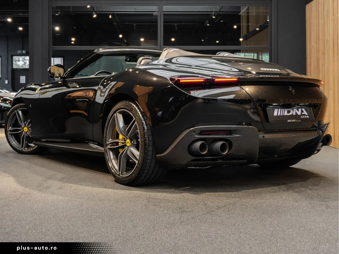 FERRARI Roma Spider V8 Full Carbon ADAS Roma Spider 3.9