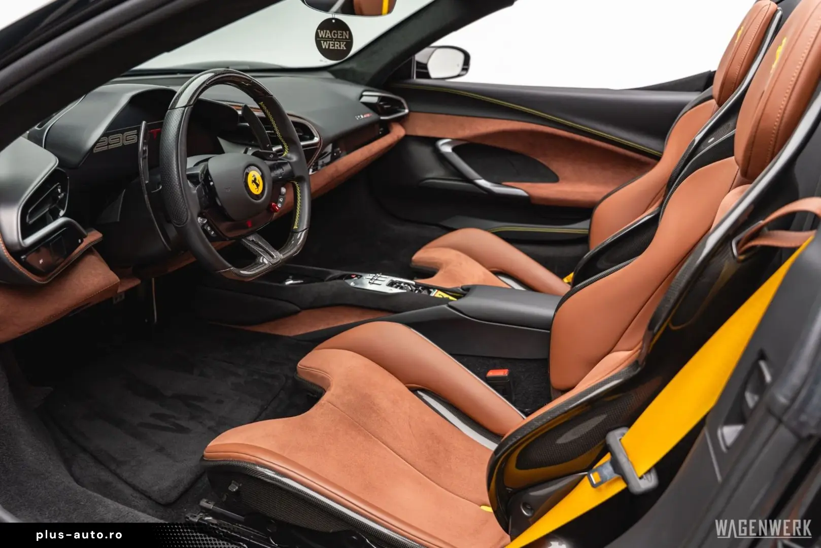 FERRARI 296 GTS Spider CAPRISTO RACINGSITZE LIFT CARBONL