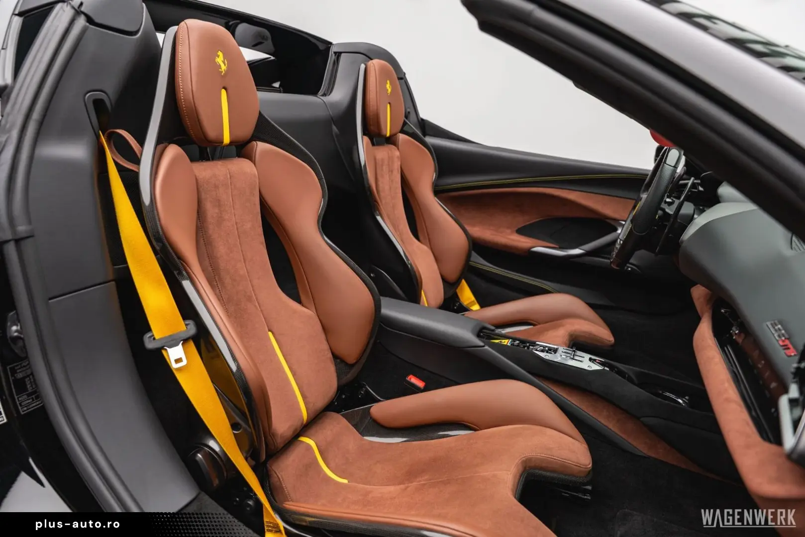 FERRARI 296 GTS Spider CAPRISTO RACINGSITZE LIFT CARBONL