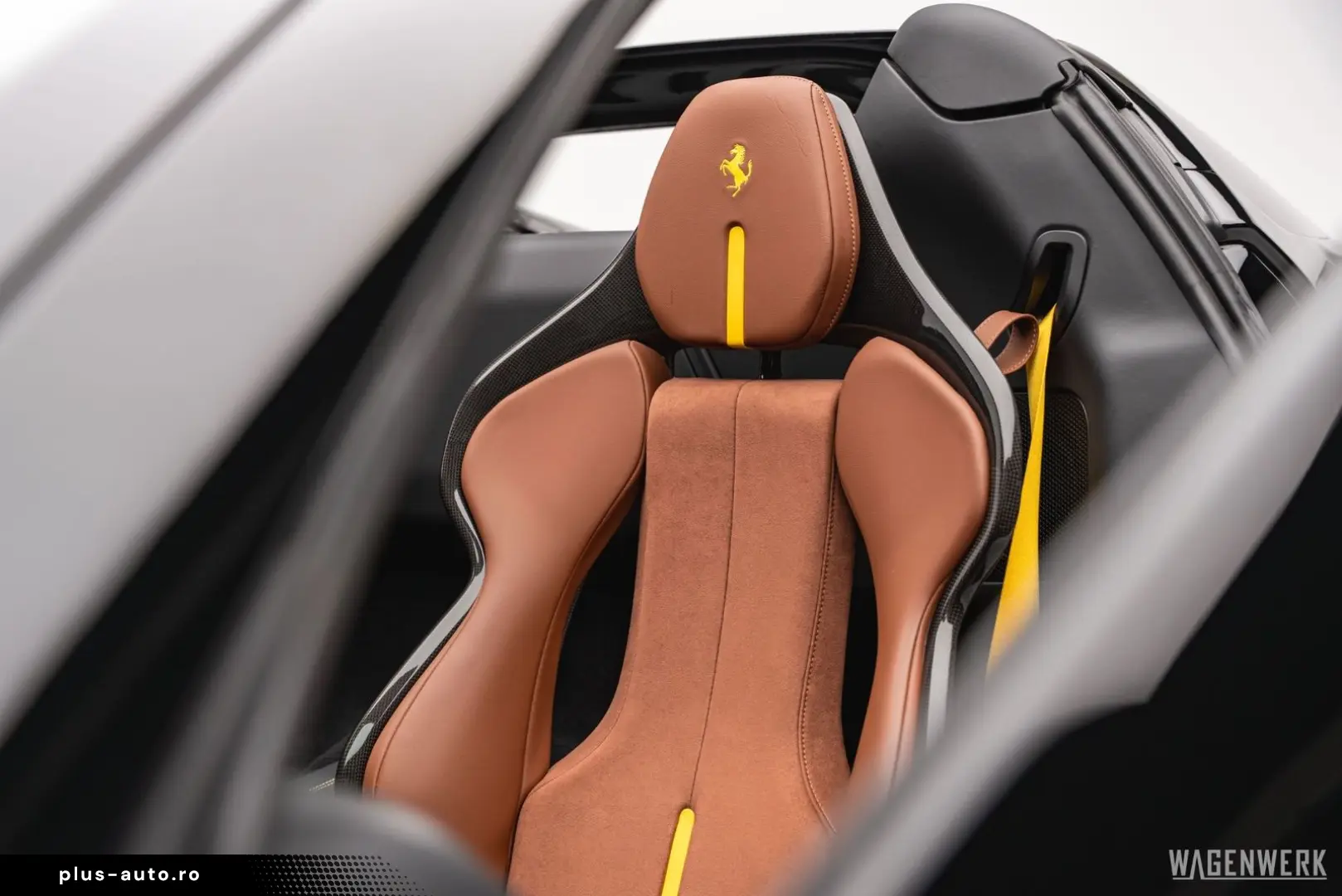 FERRARI 296 GTS Spider CAPRISTO RACINGSITZE LIFT CARBONL