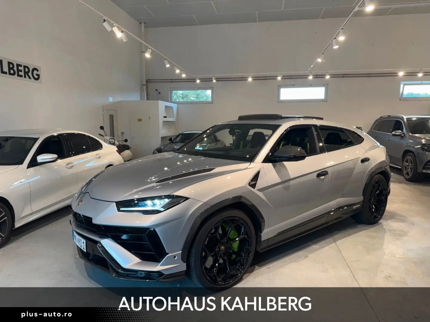 LAMBORGHINI Urus PERFORMANTE CARBON B&O AKRAPO.