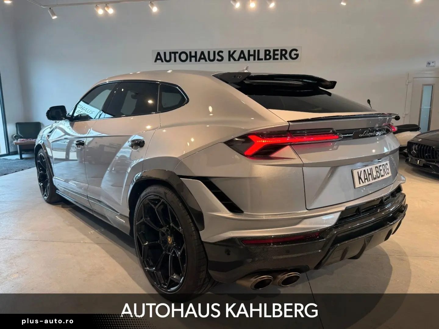 LAMBORGHINI Urus PERFORMANTE CARBON B&O AKRAPO.