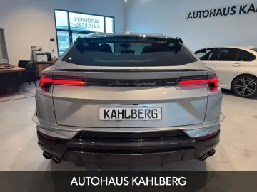 LAMBORGHINI Urus PERFORMANTE CARBON B&O AKRAPO.