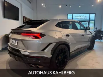 LAMBORGHINI Urus PERFORMANTE CARBON B&O AKRAPO.