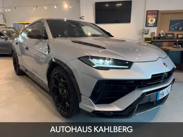 LAMBORGHINI Urus PERFORMANTE CARBON B&O AKRAPO.