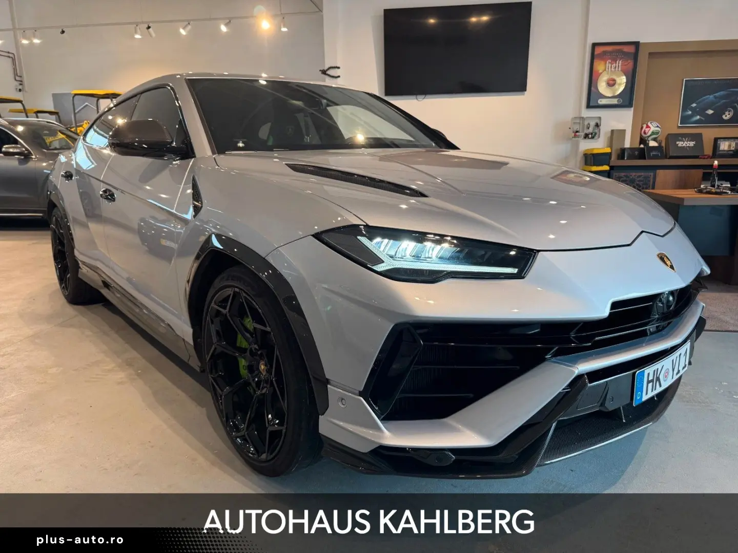 LAMBORGHINI Urus PERFORMANTE CARBON B&O AKRAPO.