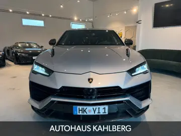 LAMBORGHINI Urus PERFORMANTE CARBON B&O AKRAPO.