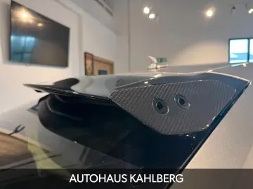 LAMBORGHINI Urus PERFORMANTE CARBON B&O AKRAPO.