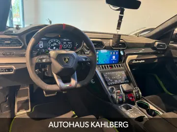 LAMBORGHINI Urus PERFORMANTE CARBON B&O AKRAPO.