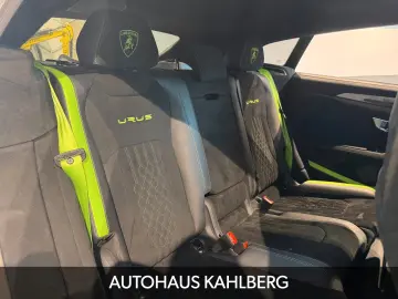 LAMBORGHINI Urus PERFORMANTE CARBON B&O AKRAPO.