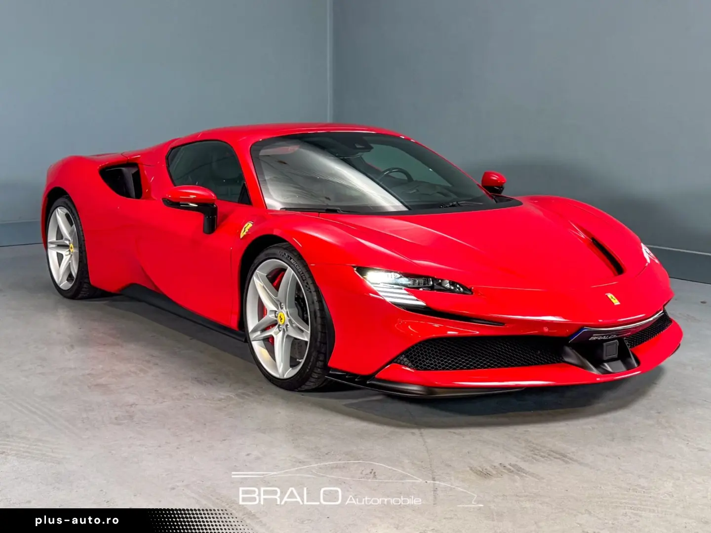 FERRARI SF90 Spider  Daytona Racing Seats  Lift