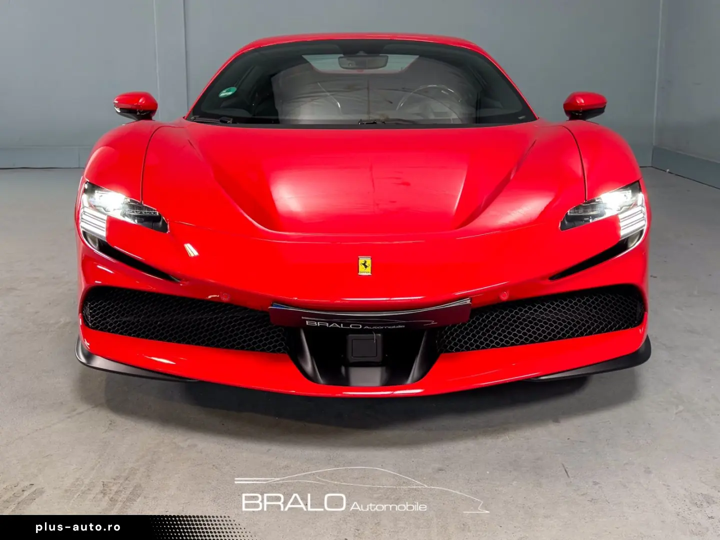 FERRARI SF90 Spider  Daytona Racing Seats  Lift