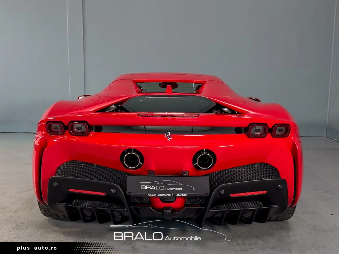 FERRARI SF90 Spider  Daytona Racing Seats  Lift