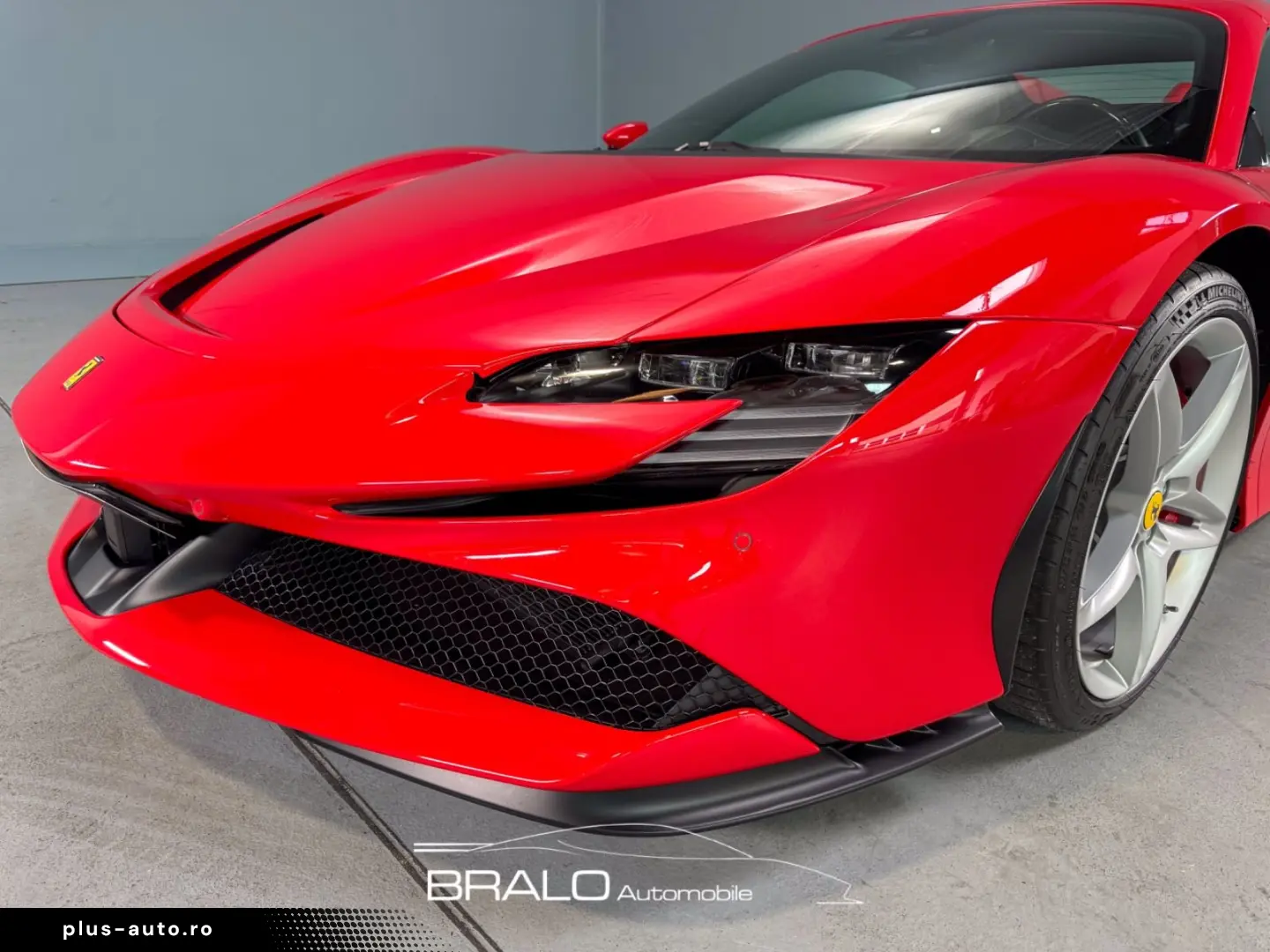 FERRARI SF90 Spider  Daytona Racing Seats  Lift