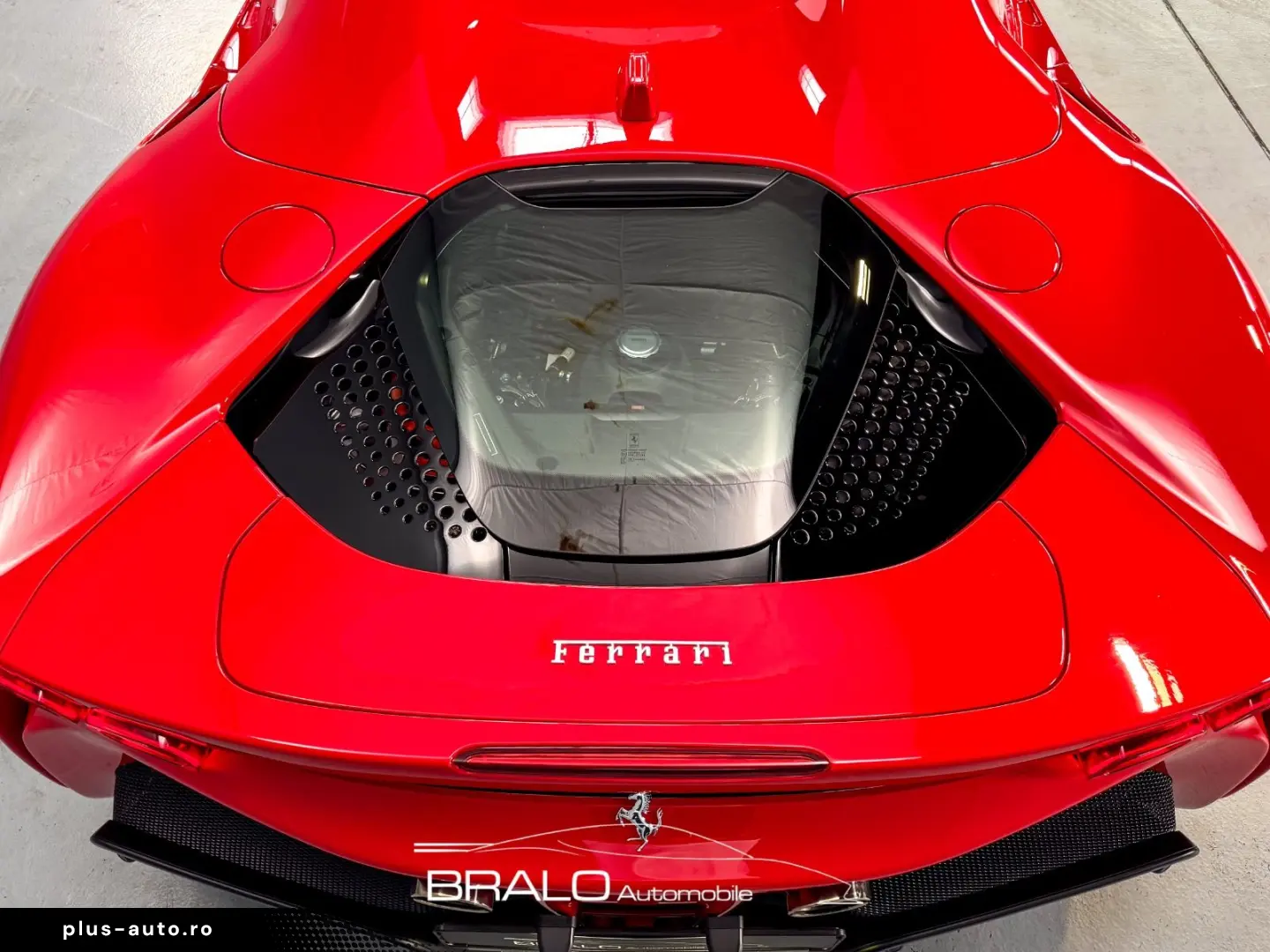 FERRARI SF90 Spider  Daytona Racing Seats  Lift