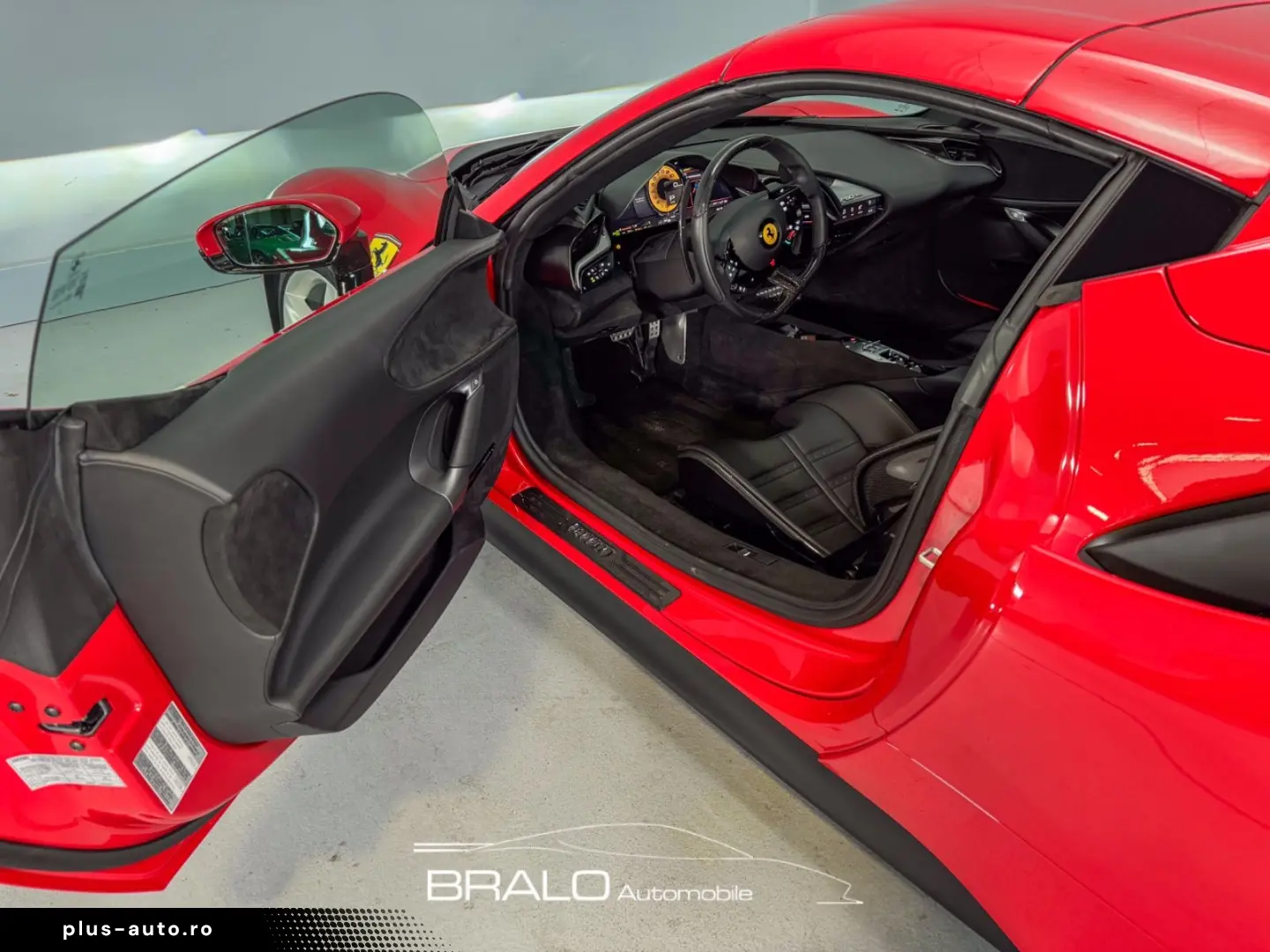FERRARI SF90 Spider  Daytona Racing Seats  Lift