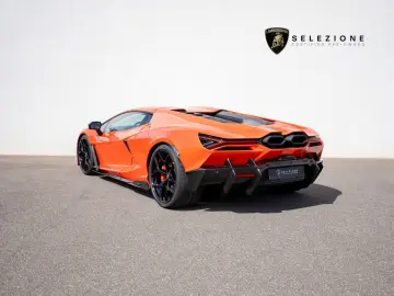 LAMBORGHINI Revuelto V12   FULL CARBON   PASSENGER-DISPLAY