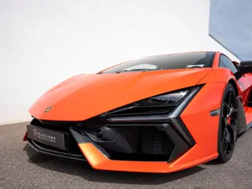 LAMBORGHINI Revuelto V12   FULL CARBON   PASSENGER-DISPLAY