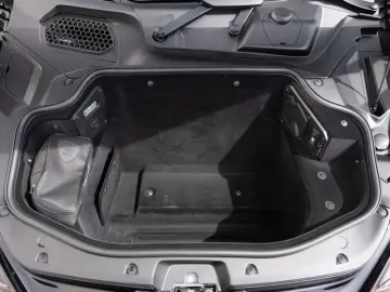LAMBORGHINI Revuelto V12   FULL CARBON   PASSENGER-DISPLAY