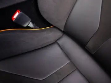 LAMBORGHINI Revuelto V12   FULL CARBON   PASSENGER-DISPLAY