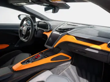 LAMBORGHINI Revuelto V12   FULL CARBON   PASSENGER-DISPLAY