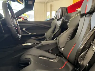 FERRARI 296 GTS Matrix Lift JBL Carbon Racing Seats