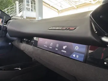 FERRARI 296 GTS Matrix Lift JBL Carbon Racing Seats