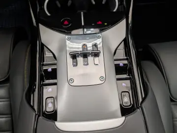 FERRARI Purosangue 6.5 V12 Matrix Lift 360  Massage